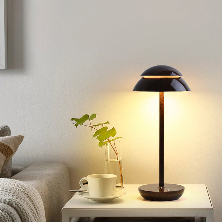 Draadloze LED tafellamp GlowBeam, oplaadbaar, creëert direct ambiance en gemak.