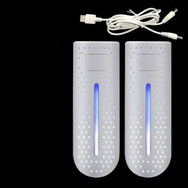 Essentiële reisaccessoire: compacte UV-schoenendroger voor frisse en droge schoenen op vakantie.