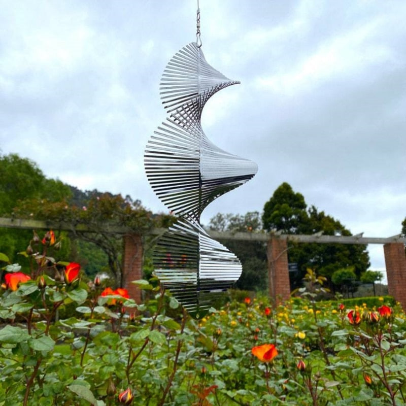 Zilveren metalen draaibaar windgong, Scandinavisch design, spiraalhanger draait in de wind, tuindecoratie