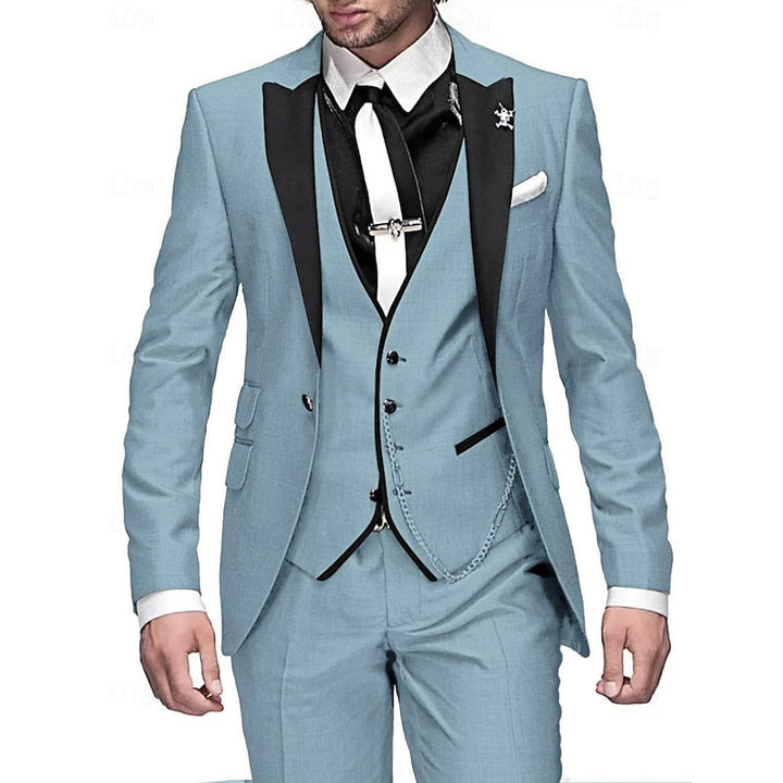 Driedelig linnen herenpak met blazer, vest en broek in een elegant ontwerp, ideaal voor zakelijke en speciale gelegenheden.