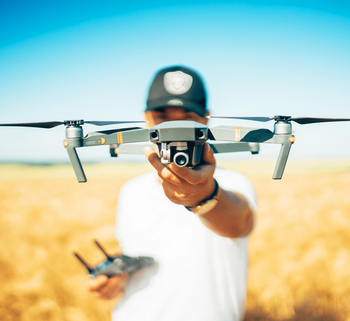 Drone X Pro 2024 in de lucht, 4K HD camera, duurzaam, GPS-navigatie, geschikt voor luchtopnames en avontuur