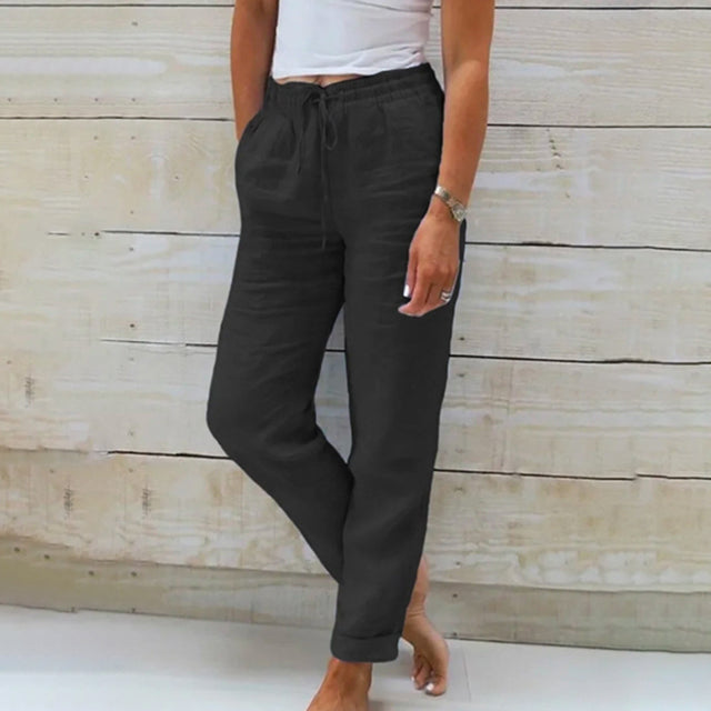 Casual linnen zomerbroek voor dames, ideaal voor een relaxte dag op het strand of terras.