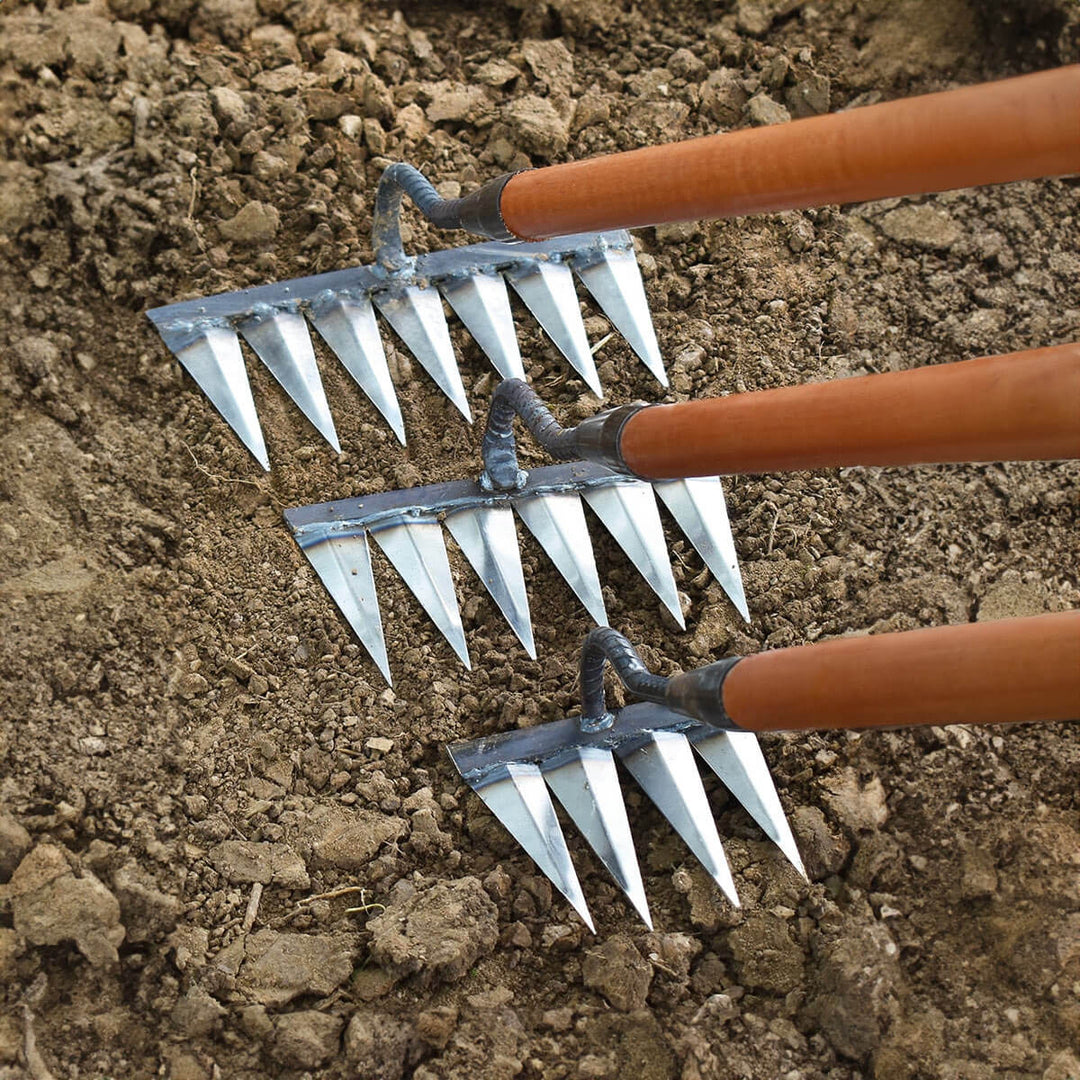 Adena Pro onkruidhark: jouw partner voor efficiënt tuinonderhoud. Duurzaam outdoor tuingereedschap.