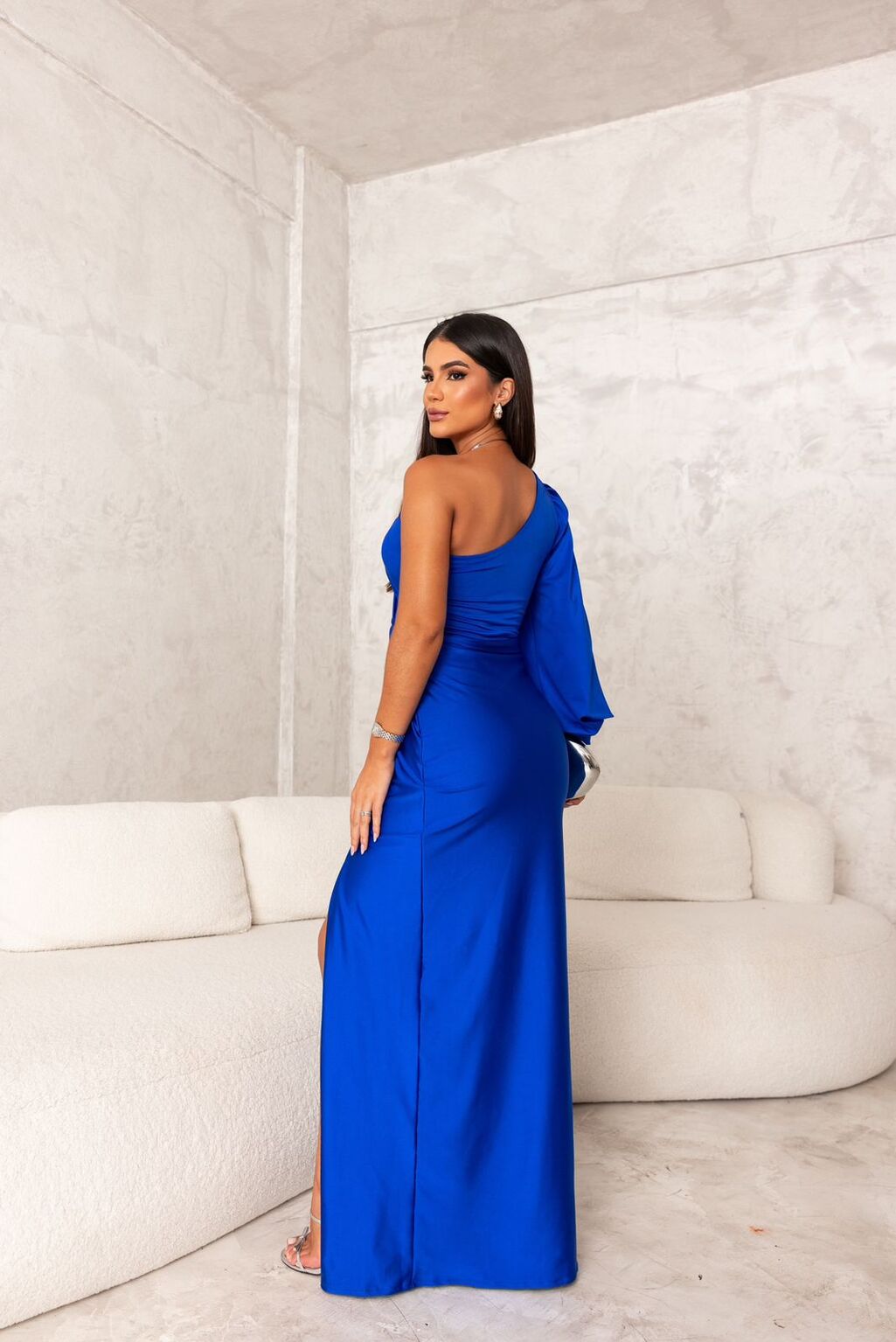 Dames avondjurk met één schouder, asymmetrisch met vloeiende pasvorm, elegant, ideaal voor gala's en bruiloften, verkrijgbaar in vele kleuren.