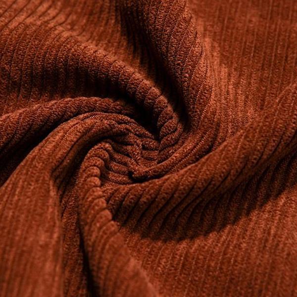 Single-breasted herenjasje met reverskraag en losse pasvorm, klassiek elegant design voor veelzijdige gelegenheden.