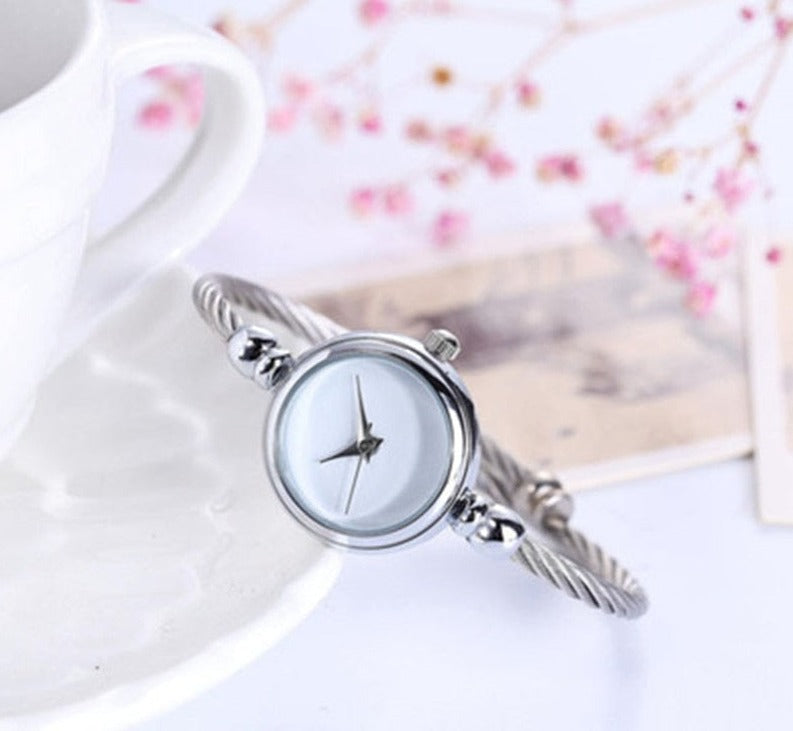 Stijlvol dames polshorloge. Klassiek ClassyWatch™ horloge, een elegant mode-item voor elke gelegenheid.