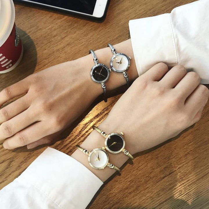 Klassiek elegant dameshorloge ClassyWatch™. Hoogwaardig polshorloge, een stijlvol sieraad voor vrouwen.