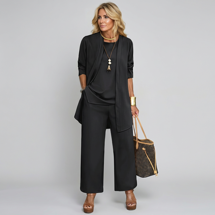 Elegant driedelig dames broekpak, een veelzijdige set voor een stijlvolle outfit. Perfect voor elke gelegenheid.