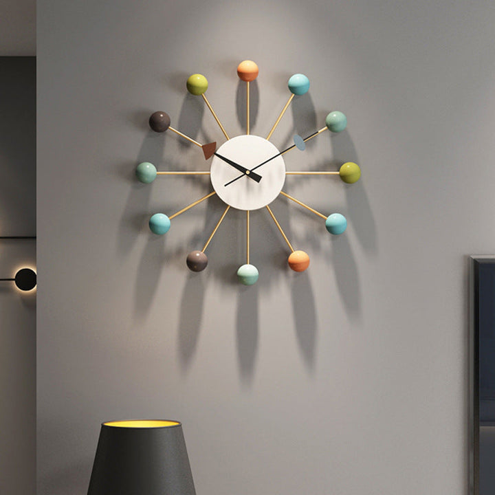 Elegante 21-inch wandklok, groot woonkamer accentstuk, modern design, geruisloos, gemaakt van ijzer, voor stijlvolle inrichting.