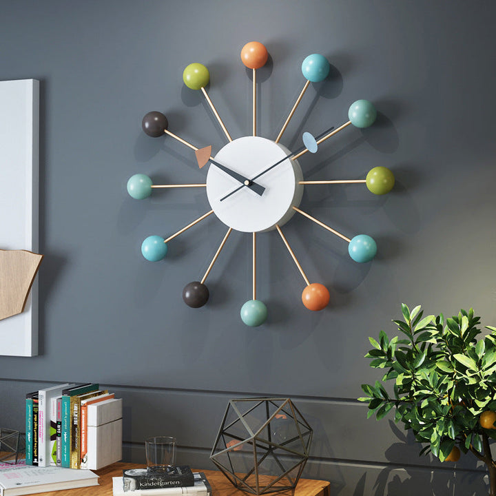 Elegante 21-inch wandklok, groot woonkamer accentstuk, modern design, geruisloos, gemaakt van ijzer, voor stijlvolle inrichting.