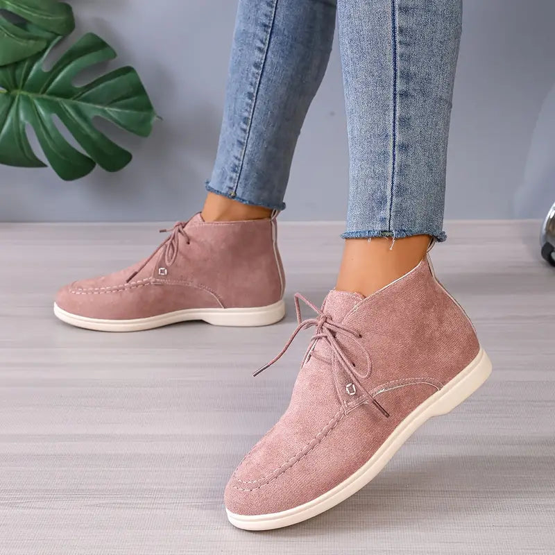 Beigewitte moderne leren dames schoenen Maxime, comfortabel en elegant voor elke dag.