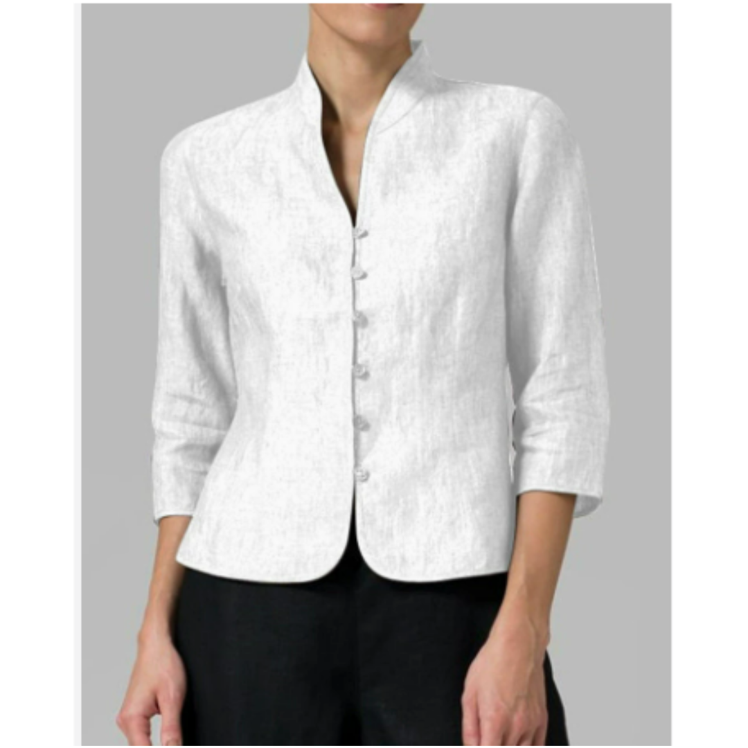 Elegante damesblouse in chambray met opstaande kraag, blauwe knopen en driekwartmouwen, perfect voor elke gelegenheid.