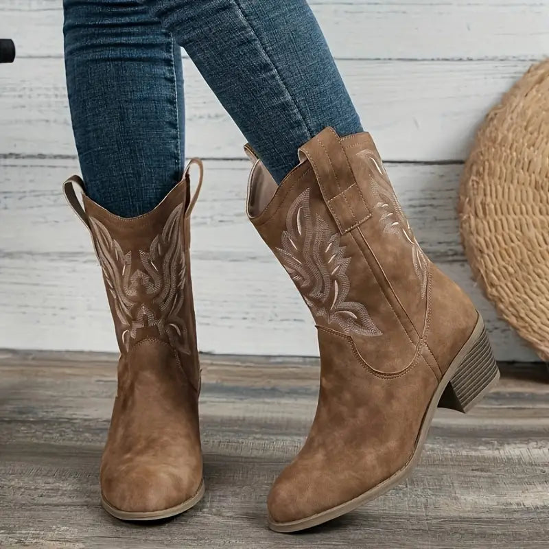 Elegante dames cowgirl laarzen met hak, westernstijl, bruin leer, comfortabele pasvorm, veelzijdige stijl voor elke gelegenheid