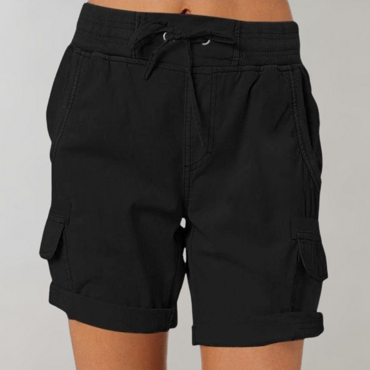 Elegante dames high-waist shorts in kaki, ademend en veelzijdig, perfect voor zomerse elegantie en comfort.