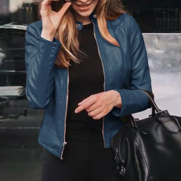Elegant dames kunstleren jasje, moderne snit, gladde afwerking en verfijnde details voor een stijlvolle look.