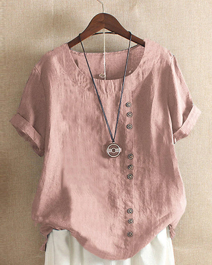 Elegante damesblouse met korte mouwen in hemelsblauw met knoopsluiting en ronde hals, comfortabel en stijlvol voor elke gelegenheid