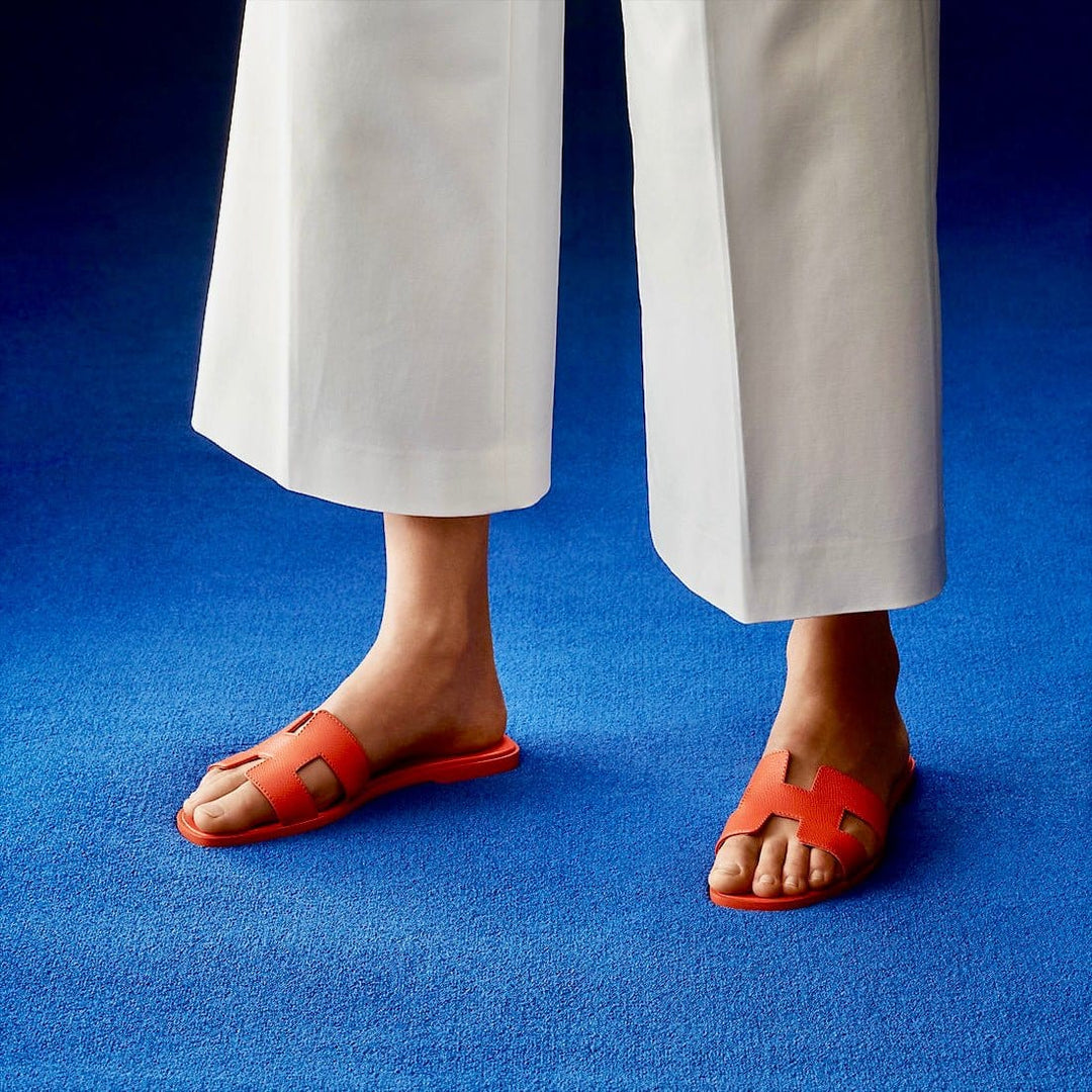 Elegante Maya damessandalen in wit, ideaal voor zomeroutfits en stranddagen.