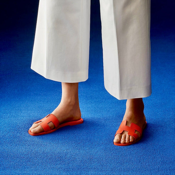 Elegante Maya damessandalen in wit, ideaal voor zomeroutfits en stranddagen.