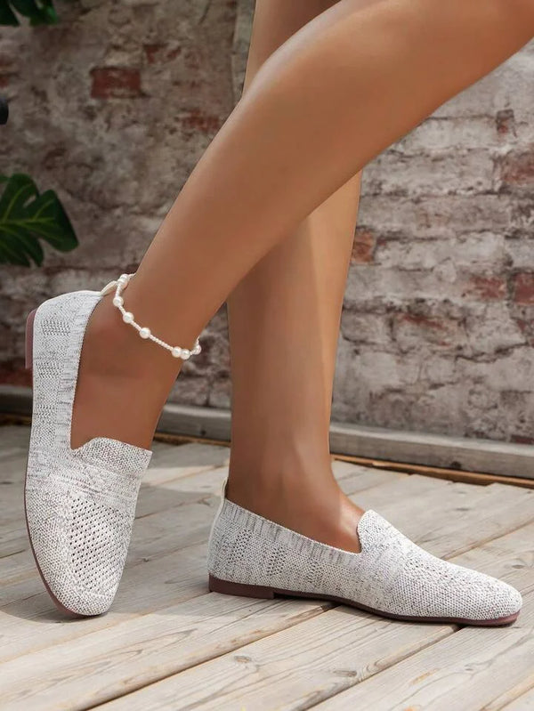 Elegante Damen Slipper, atmungsaktiv, bequem, ergonomisches Fußbett, rutschfest, slip-on, modern, vielseitig kombinierbar.