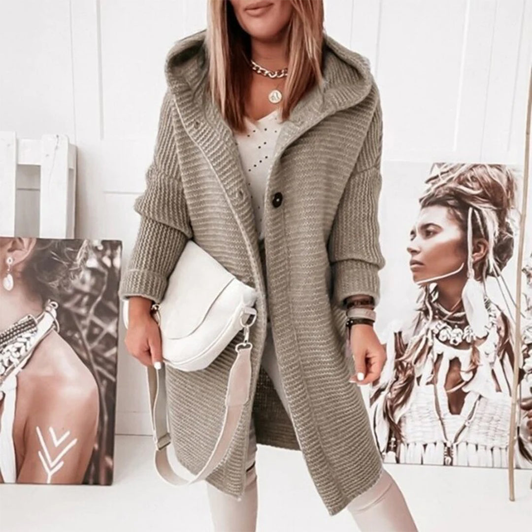 Elegant damesvest in klassiek patroon, flatterende pasvorm, veelzijdig te combineren voor comfort en stijl.