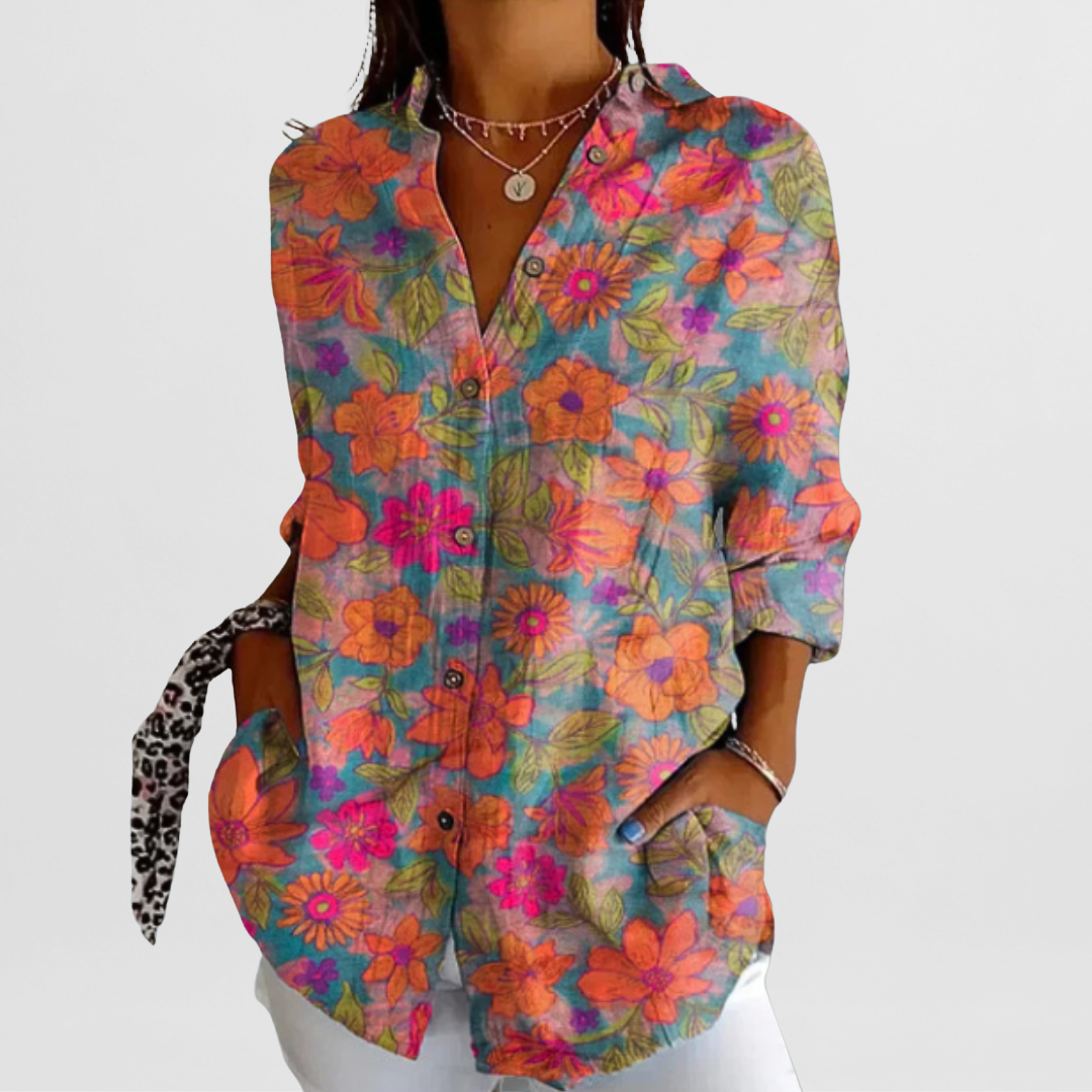 Elegante damesblouse, lichtblauw, gemaakt van premium katoen, veelzijdig voor kantoor en dagelijks gebruik, kreukvrij en chic.