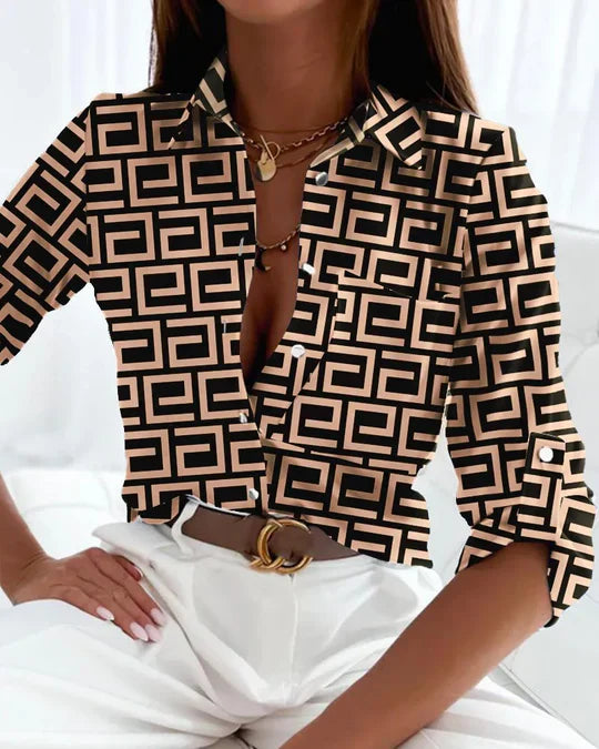 Elegante damesblouse met maritieme strepen, zomerse chic, gemaakt van duurzaam katoen, casual en elegant design.