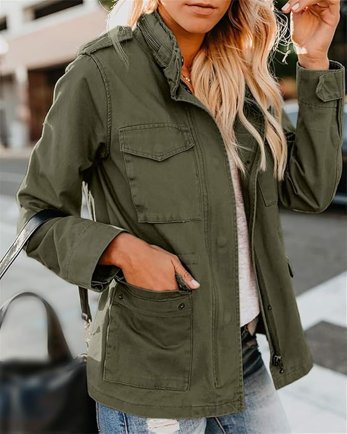 Stijlvolle damesjas met ritssluiting, modern ontwerp, elegant en veelzijdig, past perfect bij elke outfit.