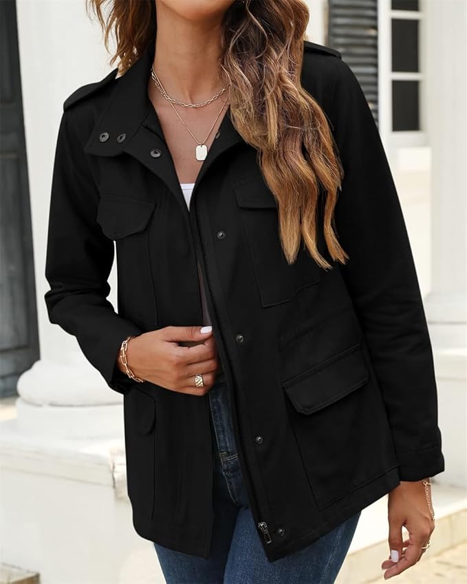 Stijlvolle damesjas met ritssluiting, modern ontwerp, elegant en veelzijdig, past perfect bij elke outfit.
