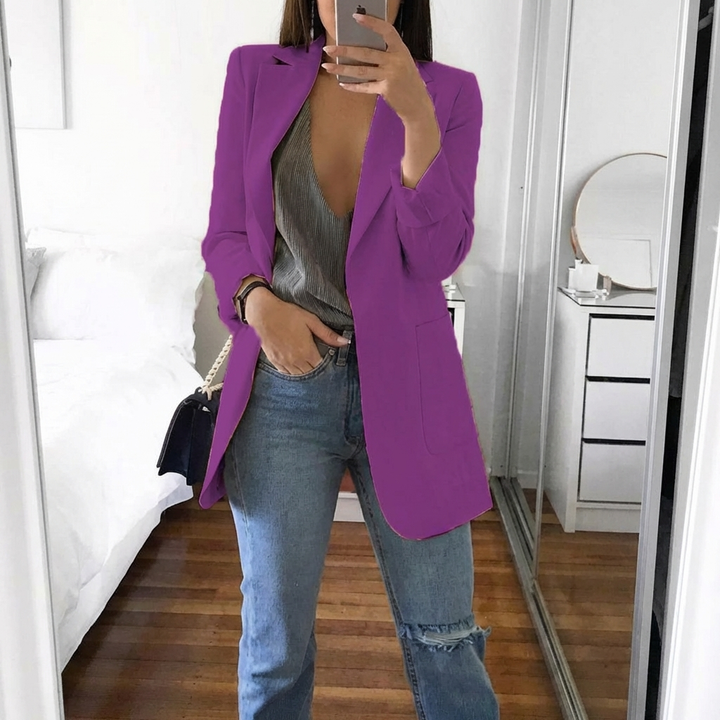 Luxe dames blazer, comfortabel en chique. Ideaal voor een professionele zakelijke of ontspannen casual stijl.