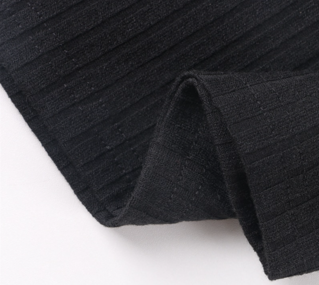 Zachte gebreide damesjurk met bodycon pasvorm. Stretch en comfortabel voor een elegante uitstraling.