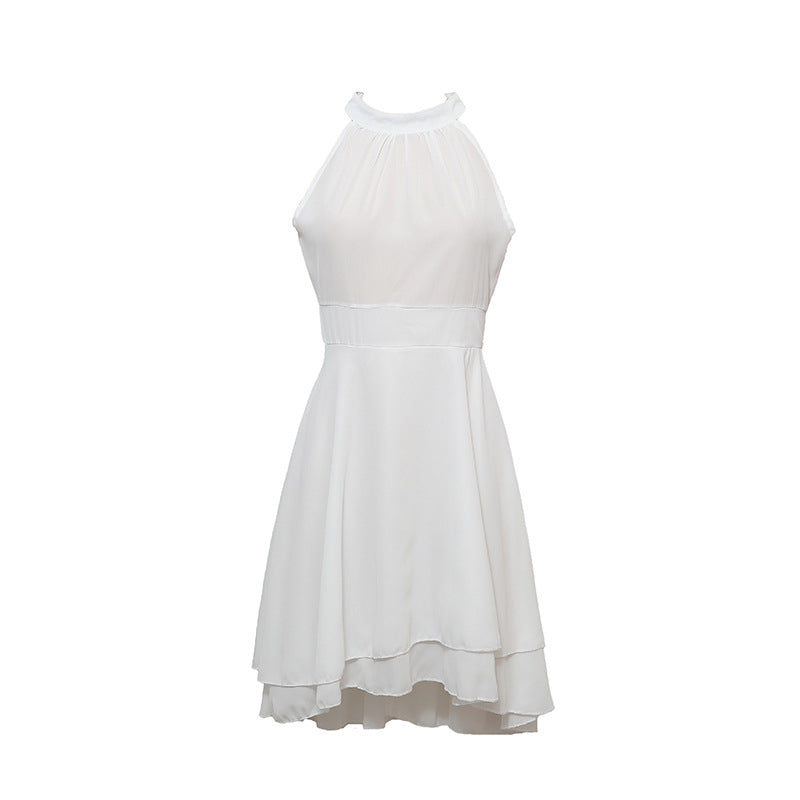 Eenvoudig elegante dames halterjurk. Midi lengte in chiffon, perfect als zomerjurk of avondjurk.