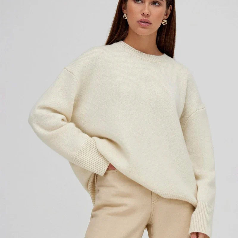 Elegante dames kasjmier trui, warm en comfortabel. Perfecte basic pullover voor wintermode, een maat.