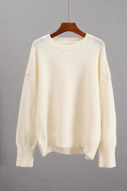 Luxe dames kasjmier trui achterkant. Tijdloze stijl pullover, comfortabel voor winterse dagen.
