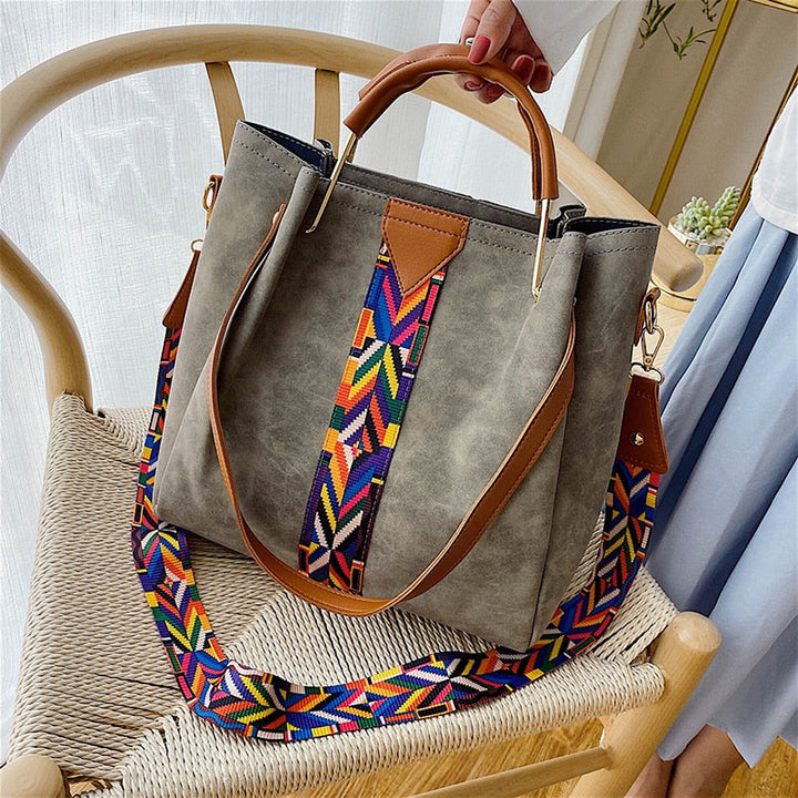 Veelzijdige zwarte PU leren dames tas, geschikt als schoudertas of handtas; een ruime en modieuze tote bag accessoire.