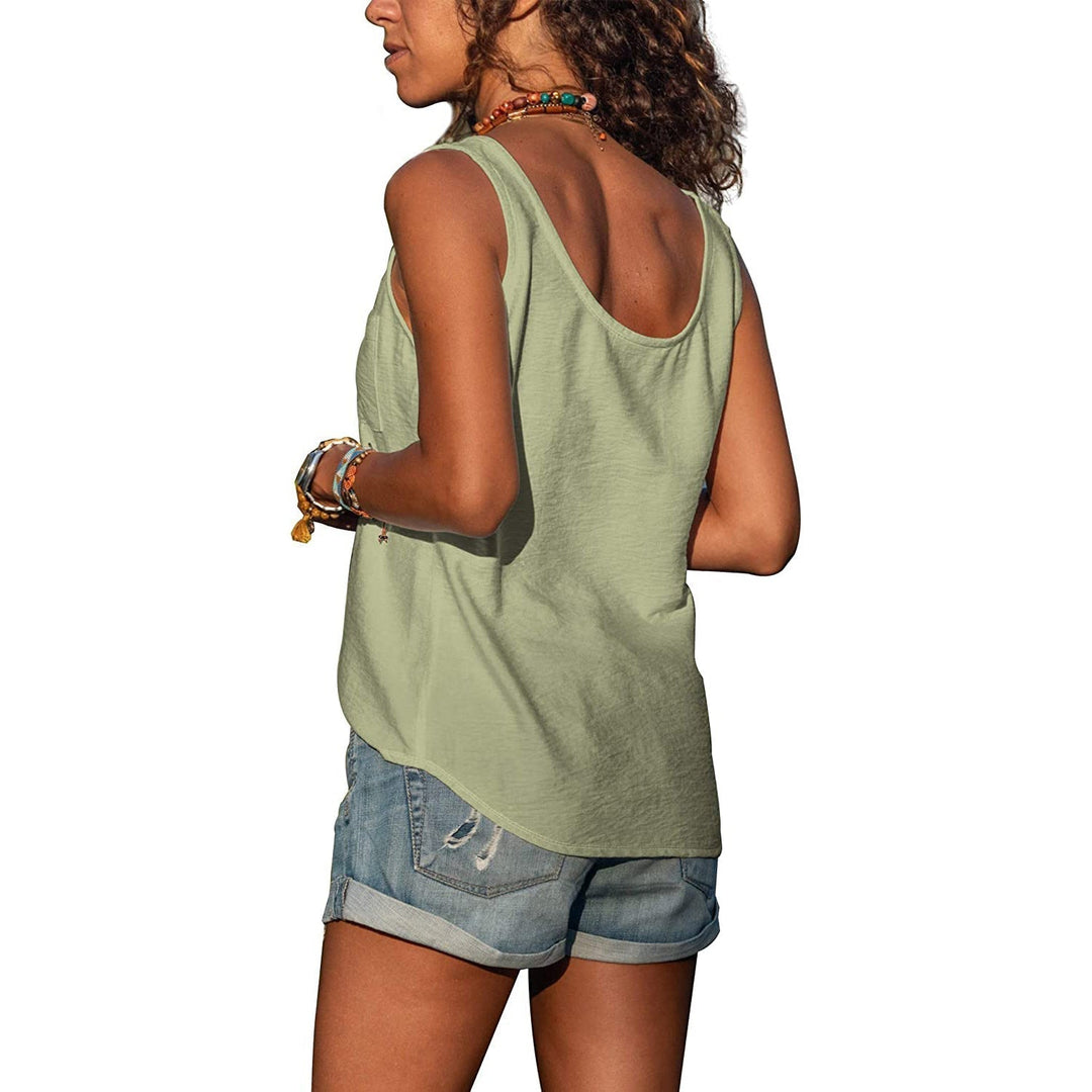 Achteraanzicht mouwloze dames tanktop, perfecte afwerking en elegante snit voor de zomer.