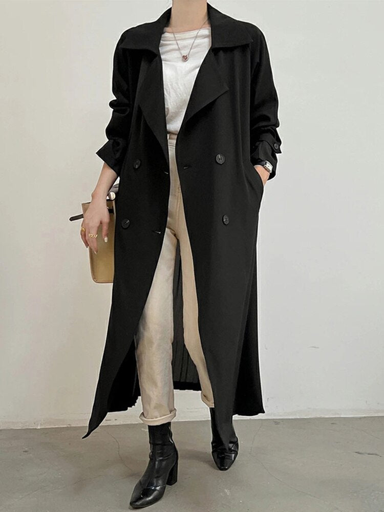 Elegante dames trenchcoat in kaki kleur, perfect voor een stijlvolle lente-outfit. Modieuze bovenkleding voor elk seizoen.
