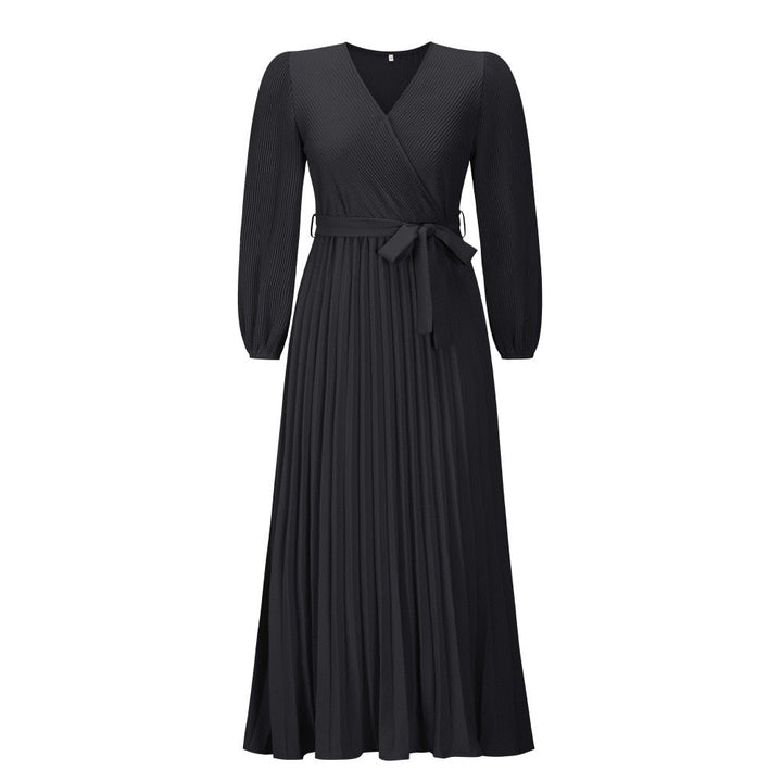 Zomerse dames V-hals maxi jurk met vloeiende plissé en wijde zoom. Elegantie voor elke gelegenheid.