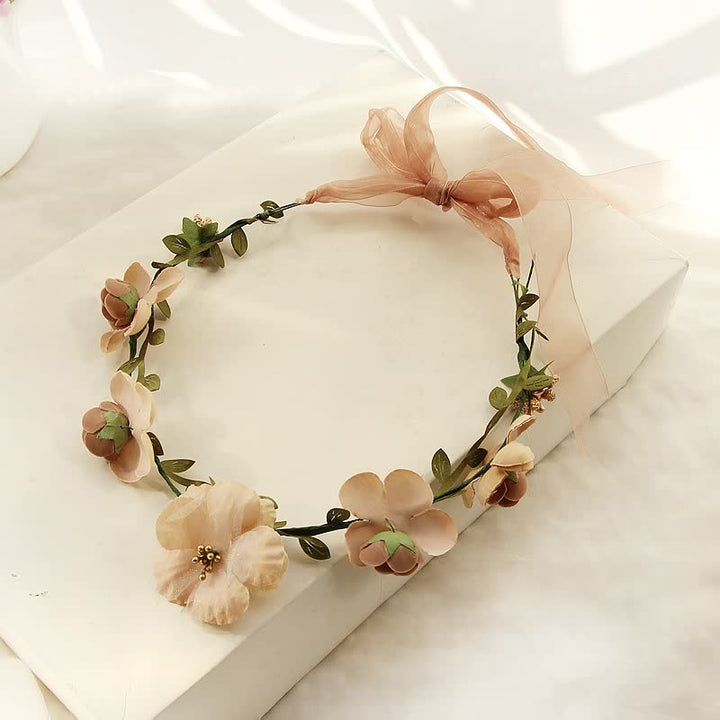 Veelzijdige dames zonnehoed met bloemendesign. Ideaal voor strand, stad of een zomerse picknick.