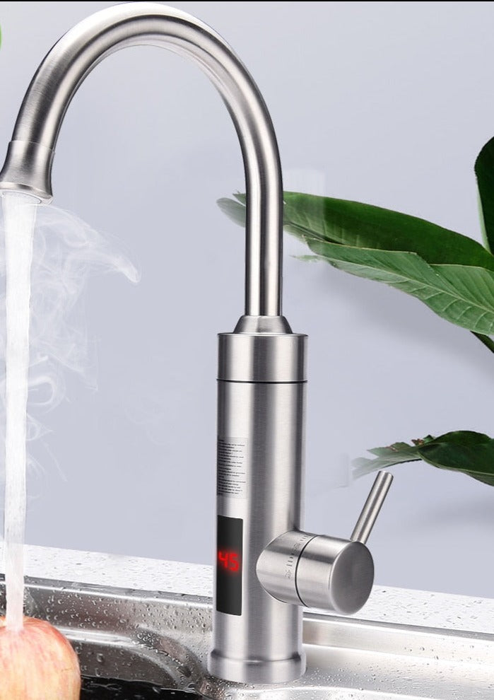 Elegante elektrische keukenkraan, chroomkleurig, met sensor voor waterbesparing en modern design, past perfect in elke keuken