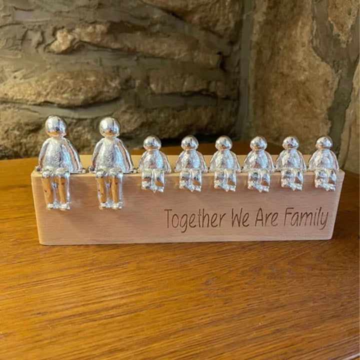 Tijdloos familiebeeldje van kunsthars, perfect geschenk dat de familieband viert.