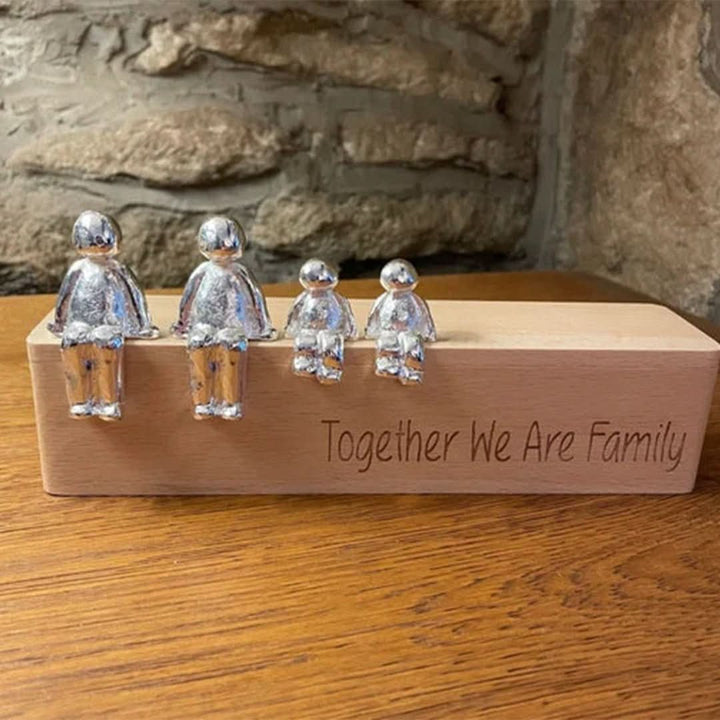 Decoratieve familiefiguur, een ontroerend symbool van verbondenheid en liefde.