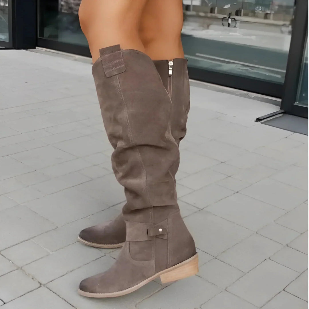 Handgemaakte luxe leren dameslaarzen; elegant, comfortabel en perfect voor modebewuste vrouwen.