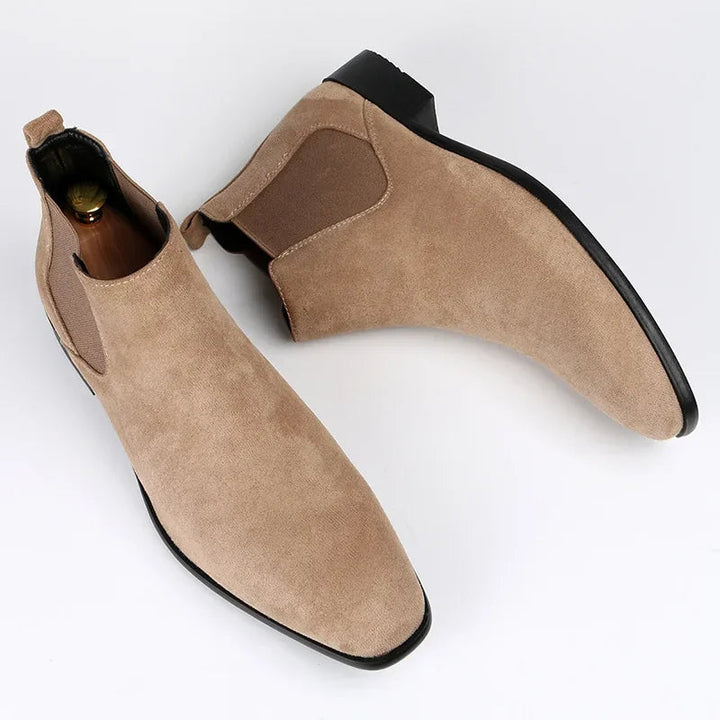 Elegante heren Chelsea laarzen met elastische zijkanten en treklus, bruin en stijlvol, perfect voor elke gelegenheid.