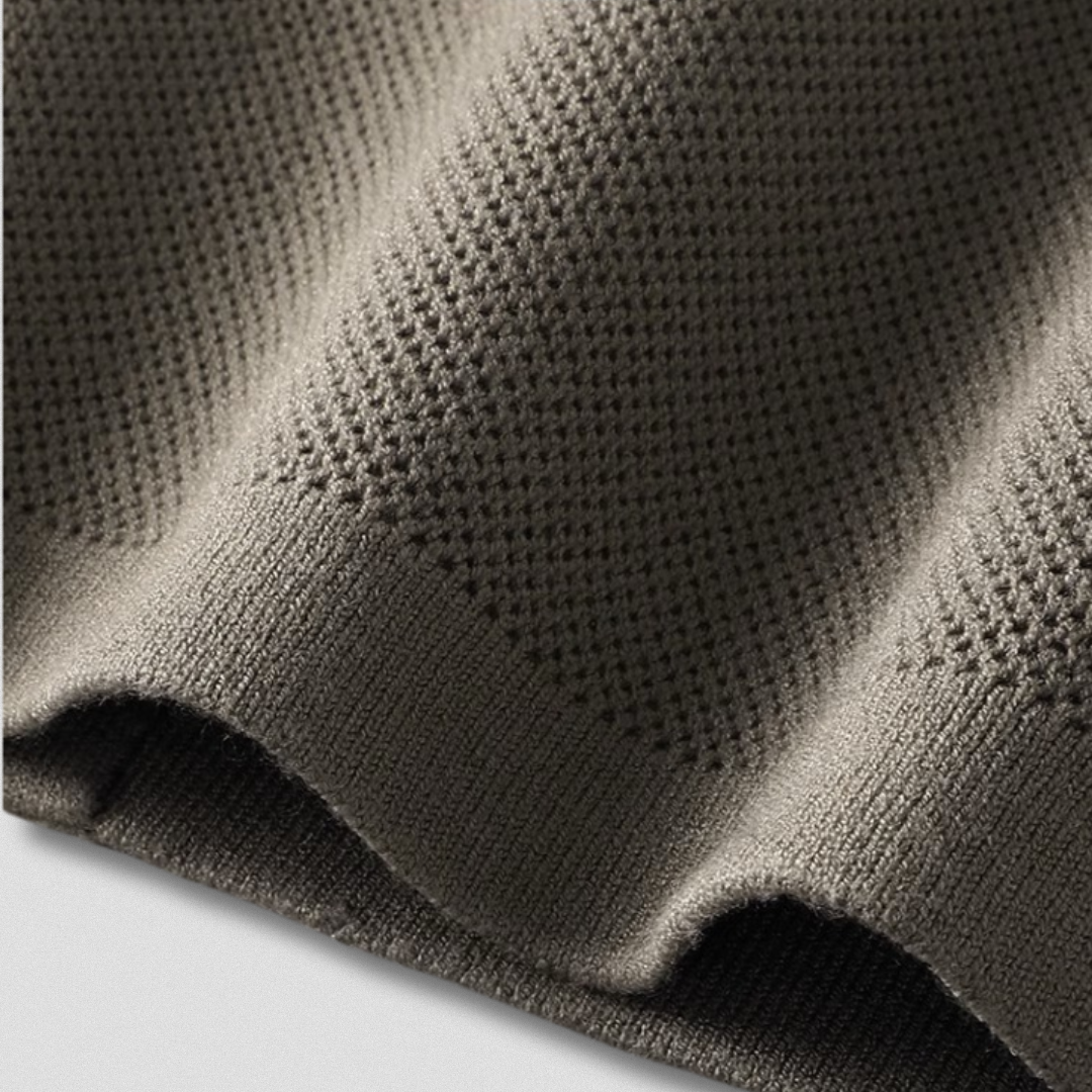 Elegant herenvest in beige, zacht materiaal, stijlvolle snit, comfortabel voor dagelijks gebruik en speciale gelegenheden.