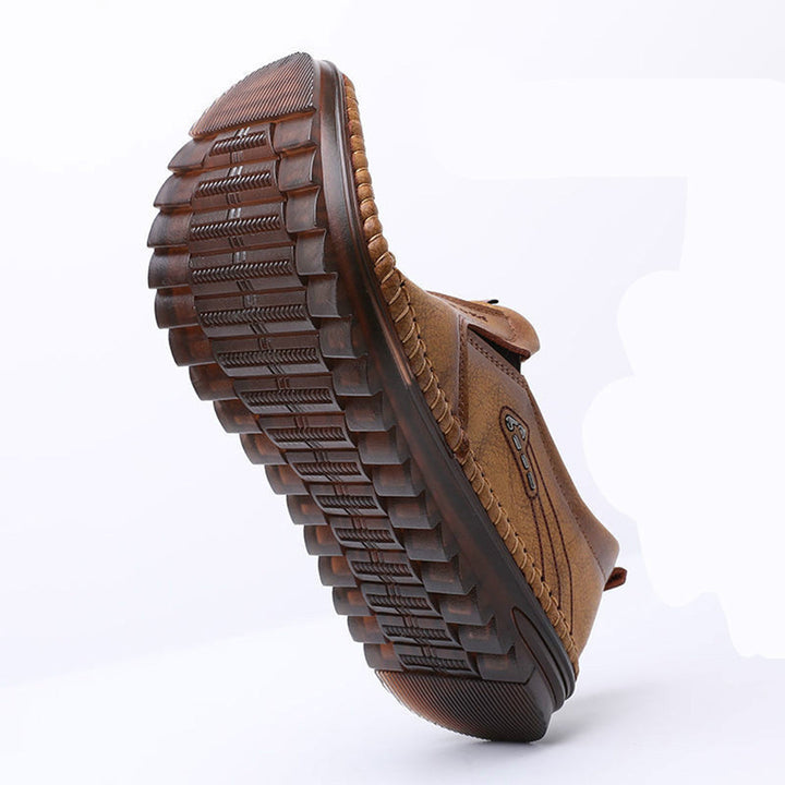 Stijlvolle kaki leren herenschoenen met stevige rubberen zool, ideaal voor herfst en winter, biedt comfort en stijl.