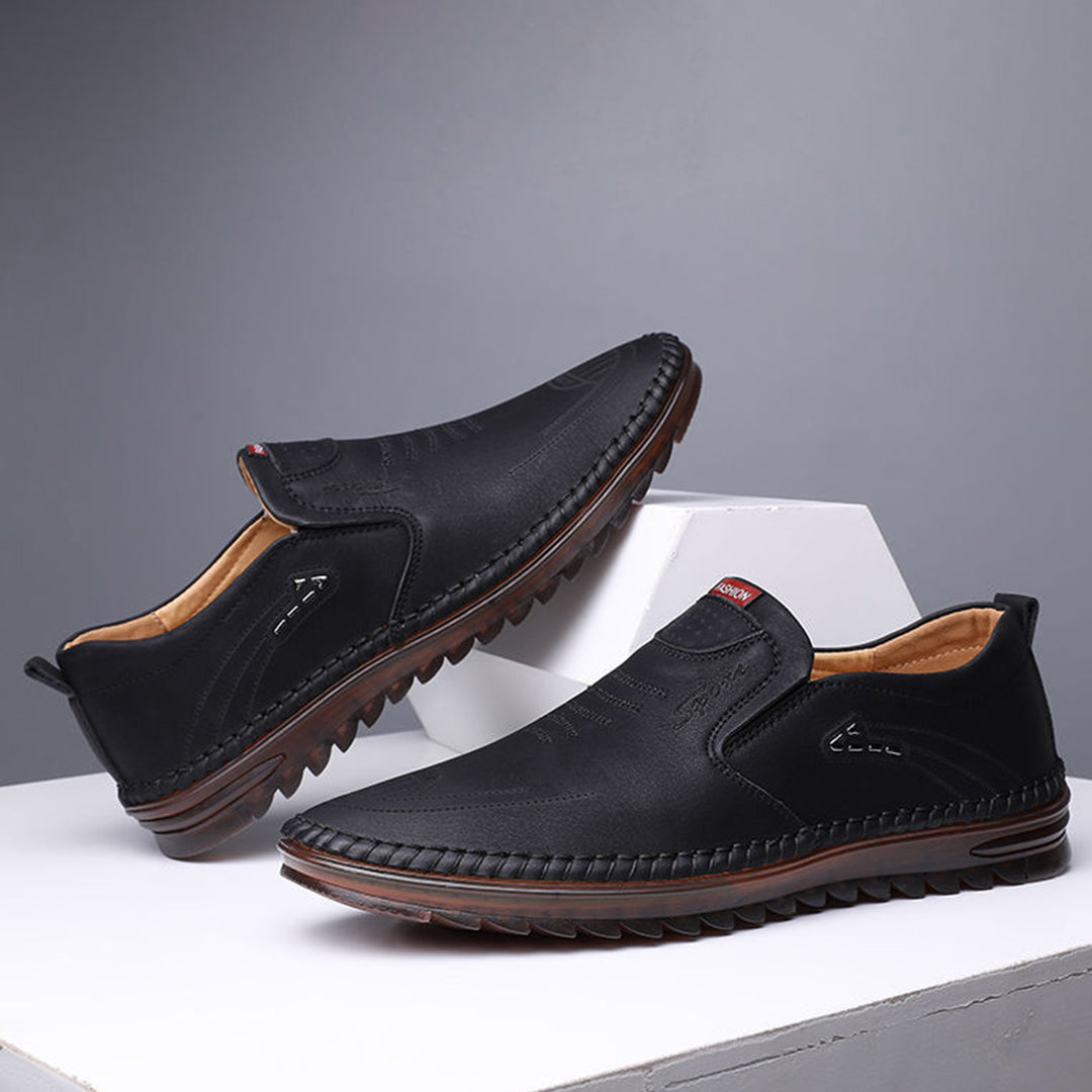 Stijlvolle kaki leren herenschoenen met stevige rubberen zool, ideaal voor herfst en winter, biedt comfort en stijl.