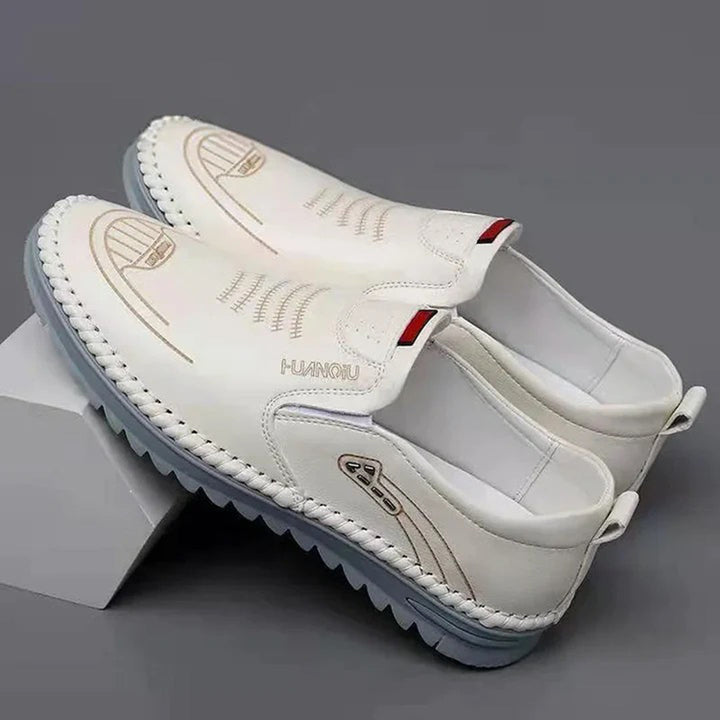 Stijlvolle kaki leren herenschoenen met stevige rubberen zool, ideaal voor herfst en winter, biedt comfort en stijl.