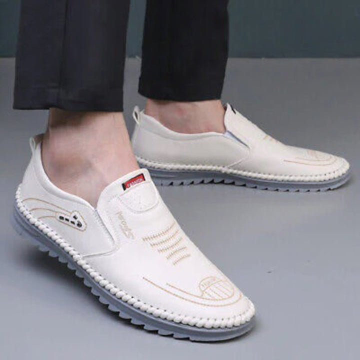 Stijlvolle kaki leren herenschoenen met stevige rubberen zool, ideaal voor herfst en winter, biedt comfort en stijl.