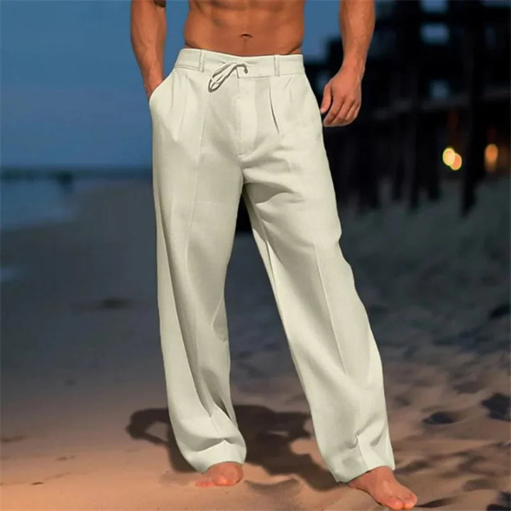 Stijlvolle witte linnen herenbroek, ideaal voor zomerse casual of zakelijk casual look. Ook verkrijgbaar in blauw en zwart.