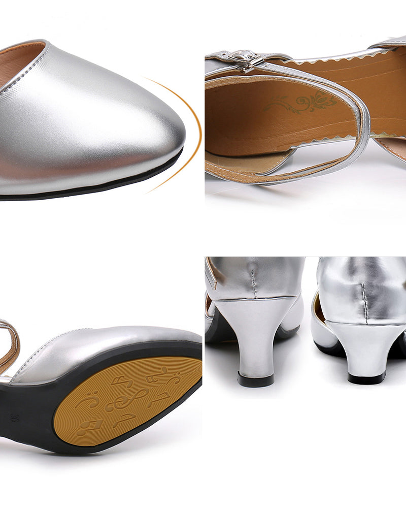 Zilveren chique blokhakken voor dames, ideaal voor comfort en modieuze elegantie.